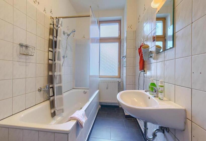 Четырехместный Номер Стандарт, Hostel Lollis Homestay Dresden