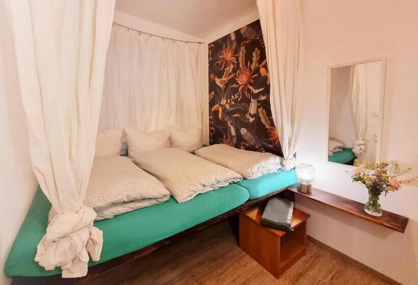 Апартаменты 1 Спальня Нижний Этаж, Hostel Lollis Homestay Dresden