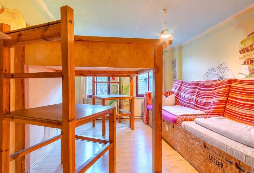 Четырехместный Номер Стандарт, Hostel Lollis Homestay Dresden