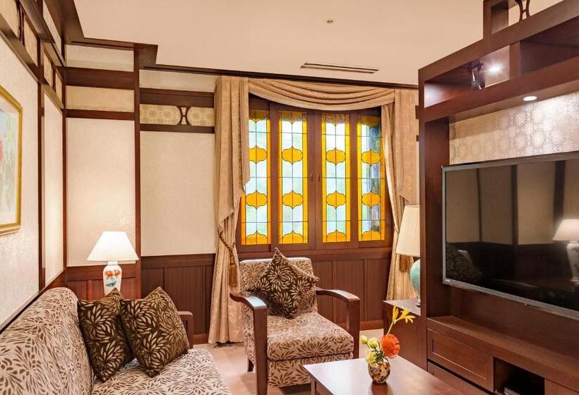 Полулюкс, Kanazawa Hakuchoro Hotel Sanraku  Natural Hot Spring