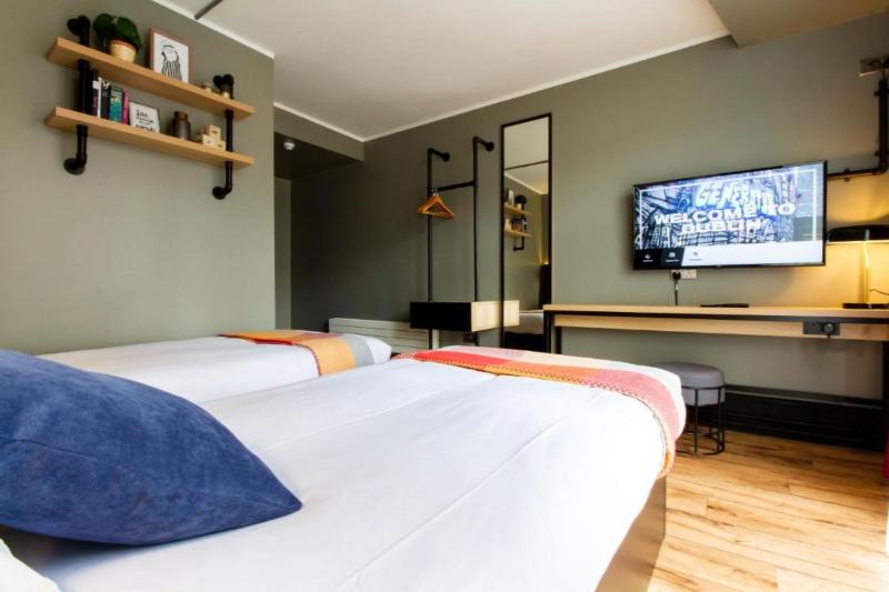 스탠다드 룸 킹사이즈 침대, Generator Dublin