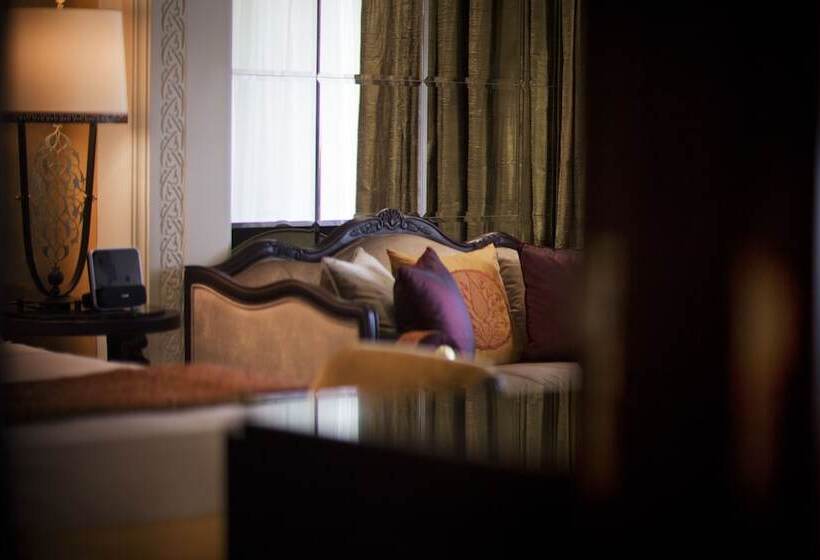 Номер Deluxe Кровать Кинг, Jumeirah Zabeel Saray Dubai