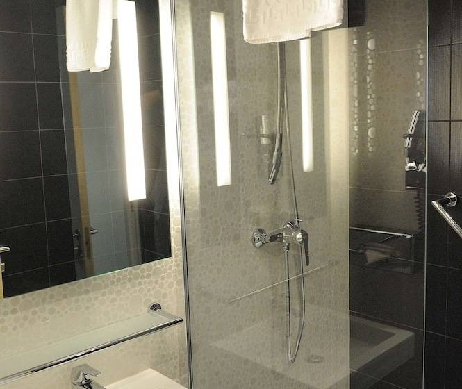 Номер Стандарт, Kyriad Prestige Perpignan Centre Del Mon