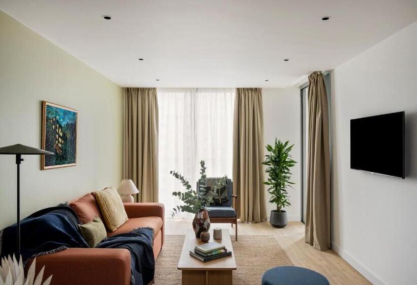Апартаменты 1 Спальня, Cove Landmark Pinnacle