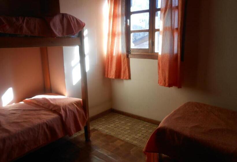 Кровать в Общей Комнате, Posada Del Buscador