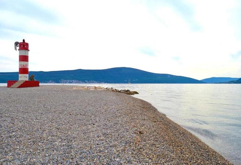 سوییت, Tivat Apartments