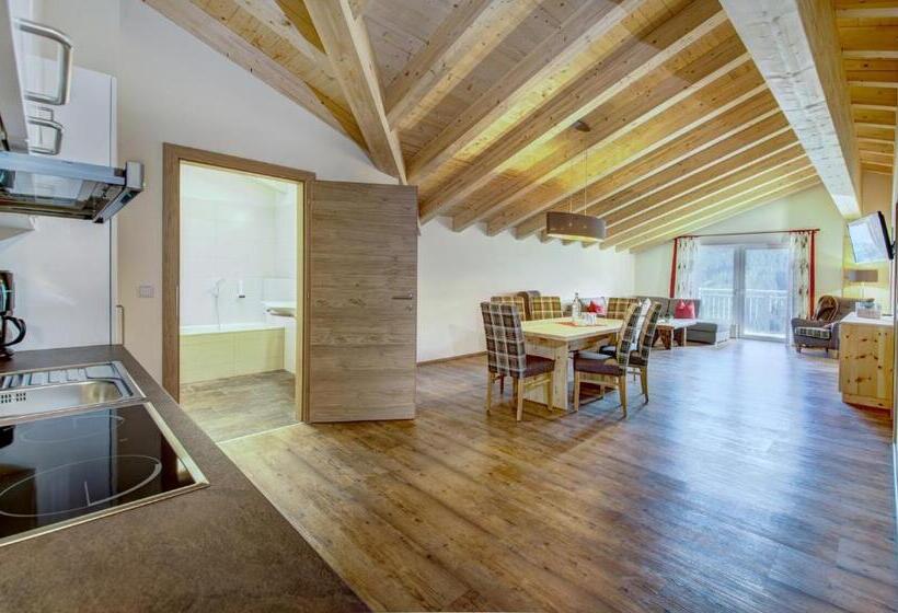 1 Sovrum Takvåning Lägenhet, Berghotel Jaga Alm