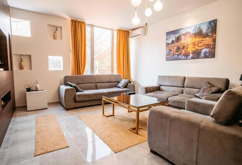 آپارتمان لوکس 1 خوابه, Magico Rooms & Apartments