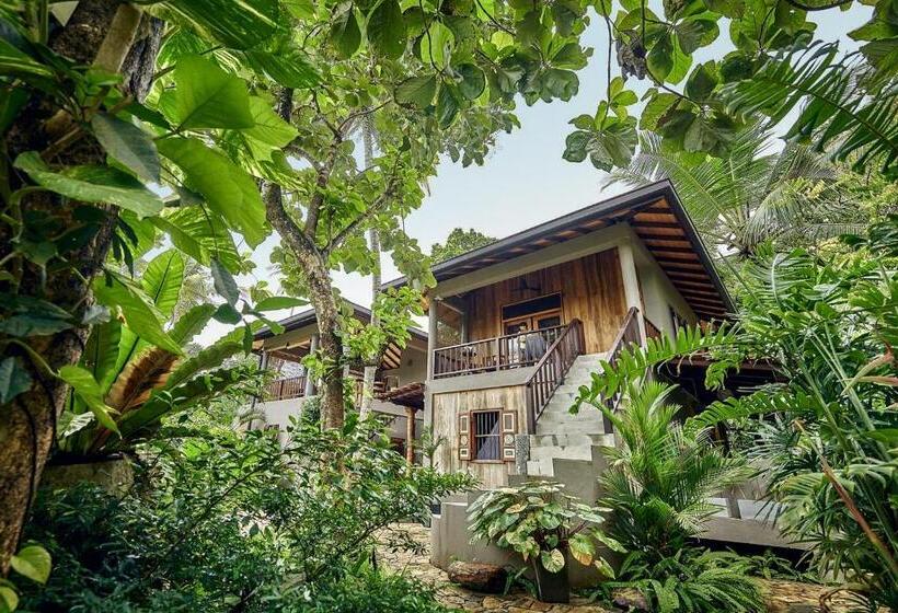 Номер Стандарт с Балконом, Casa Vana Hiriketiya