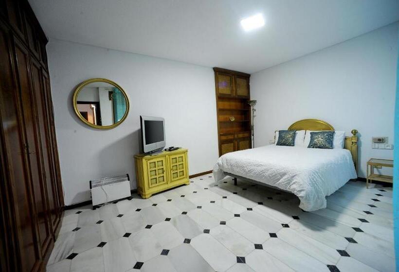 اتاق استاندارد, San Basilio´s Red House