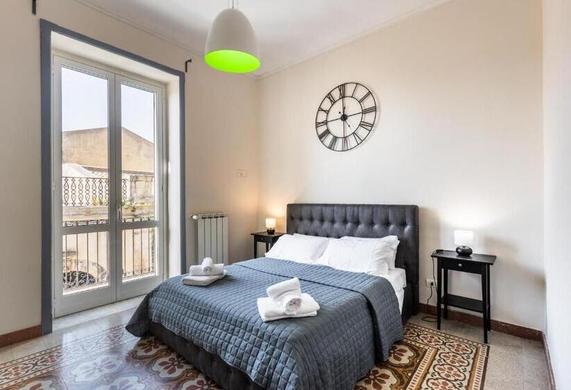 آپارتمان 1 خوابه با تراس, Guest House Aurispa