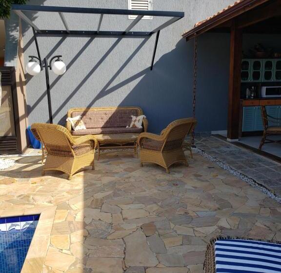 プールビュースタンダードルーム, Suítes Verano Ubatuba   Bairro Itaguá   Com Piscina
