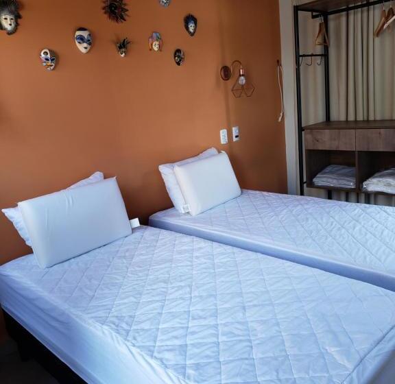 プールビュースタンダードルーム, Suítes Verano Ubatuba   Bairro Itaguá   Com Piscina