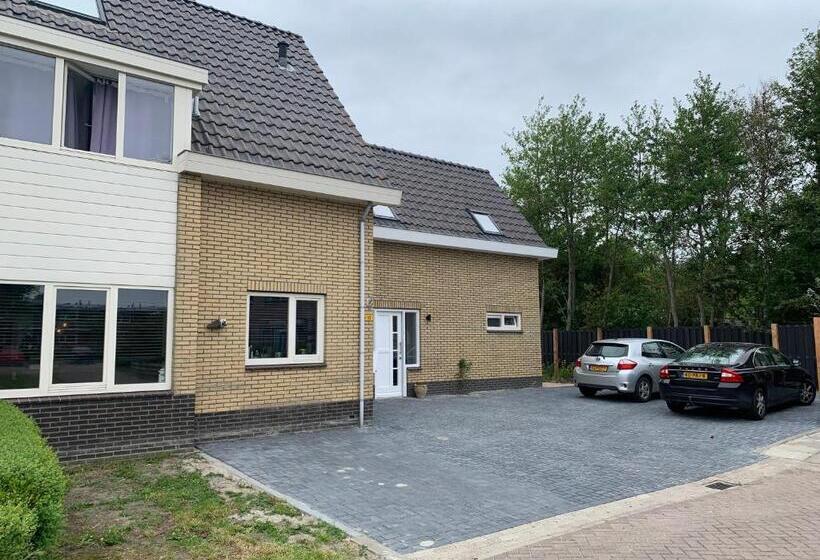 豪华房间, Dock10texel