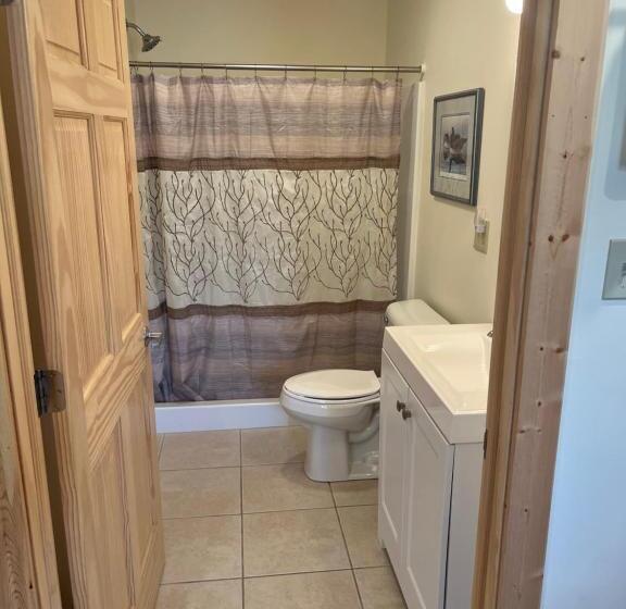 Люкс Кровать Кинг, Creekside Downtown Vacation Suites, Only Adults 25 Or Older