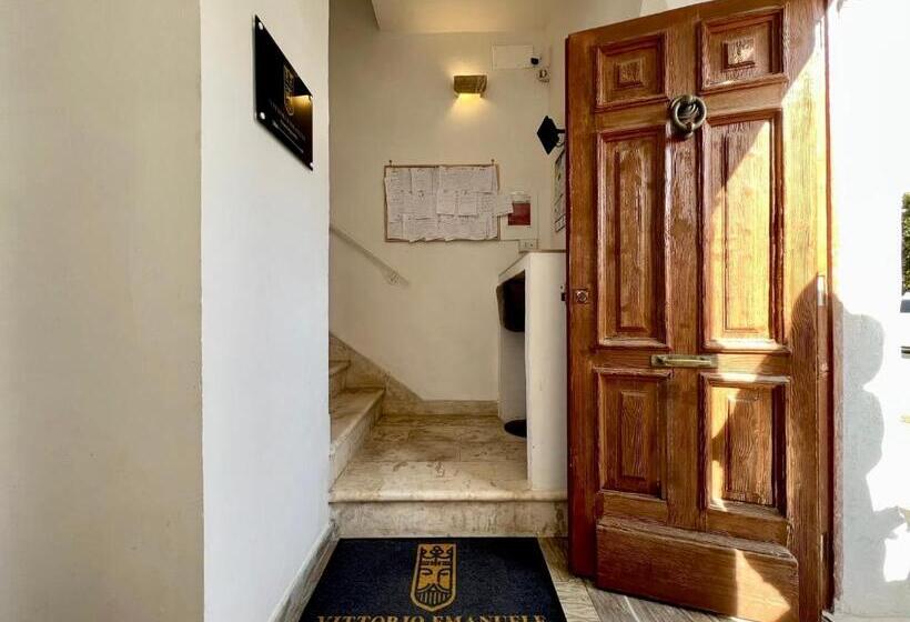 Номер Стандарт с Террасой, Vittorio Emanuele Charming Suites