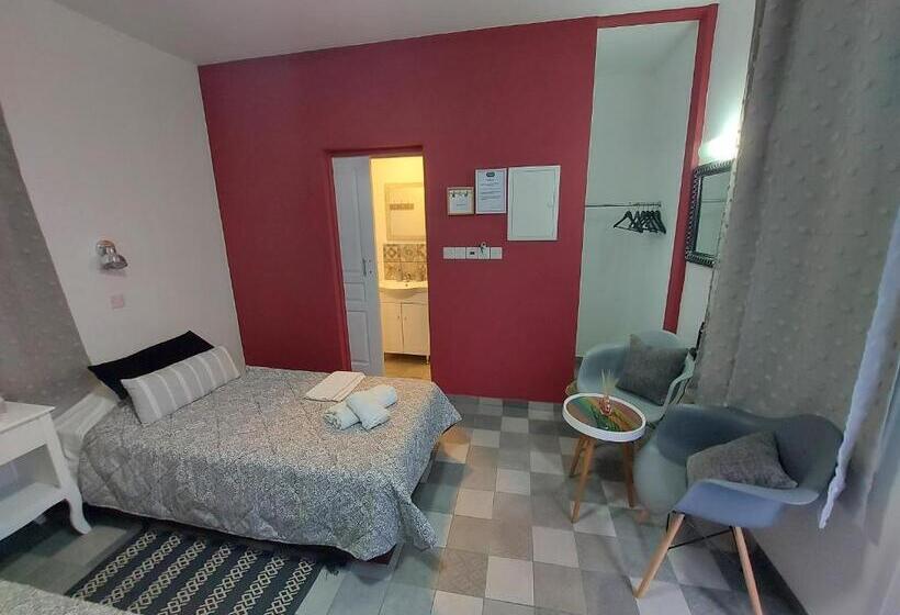 استودیوی لوکس, Magdalene S City House Inn