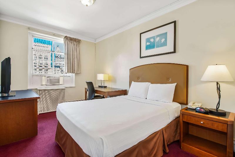 이그제큐티브 룸 킹사이즈 침대, Hilton London Heathrow Airport Terminal 5