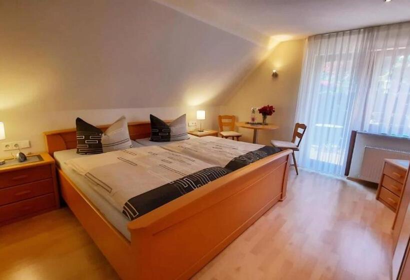 Номер Стандарт Вид на Сад, Gästehaus Haaser