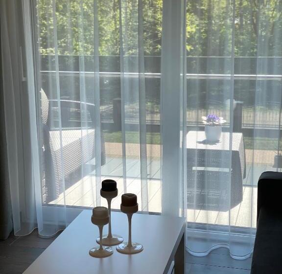 اتاق استاندارد چهارنفره با بالکن, Sky Villa
