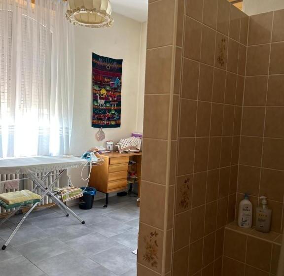 标准间带山景, Chambre Arnica Lit 140 Wifi Sdb Partagée