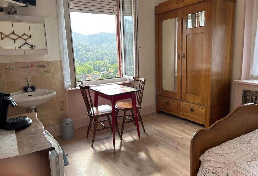 标准间带山景, Chambre Arnica Lit 140 Wifi Sdb Partagée