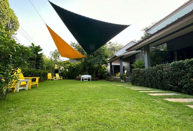 آپارتمان 1 خوابه با چشمانداز باغ, Hanoii House