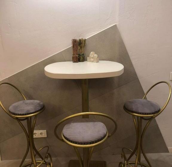 اتاق استاندارد چهار تخته, Dp Art Residence   Self Check In