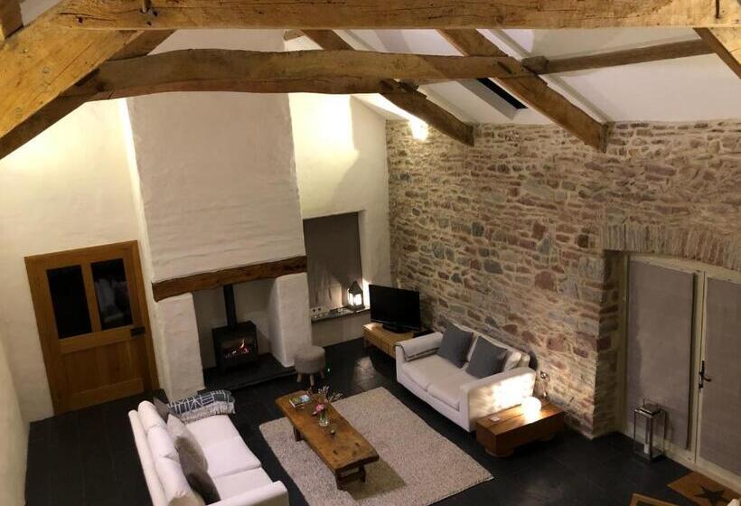 Дом 1 Спальня, Dan Y Graig Barn, Carmarthen