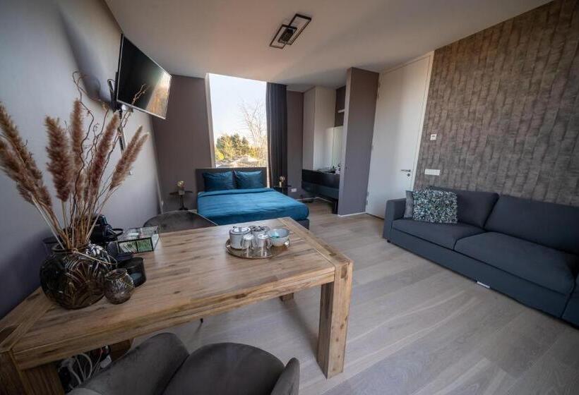 Четырехместный Номер Deluxe, Bed & Wellness Boxtel, Luxe Kamer Met Airco En Eigen Badkamer
