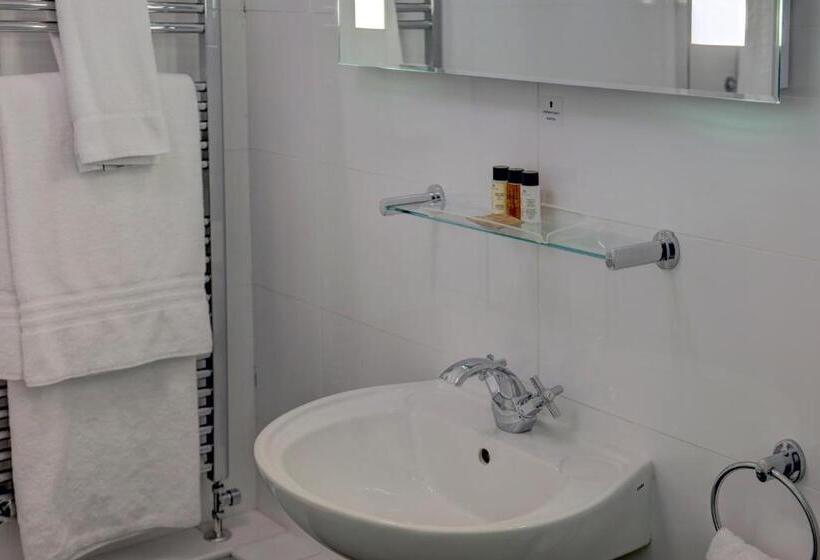 Семейный Номер, Best Western Thurrock
