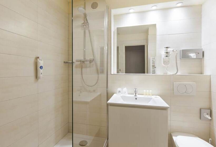 Pokój Rodzinny, Comfort Hotel Lille L Union