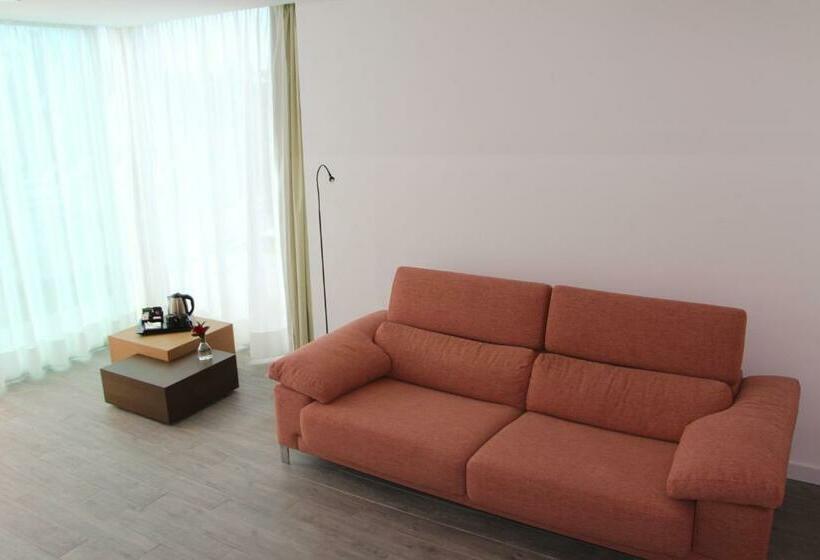 スイート, Seven Hotel & Wellness   Gay Men Only