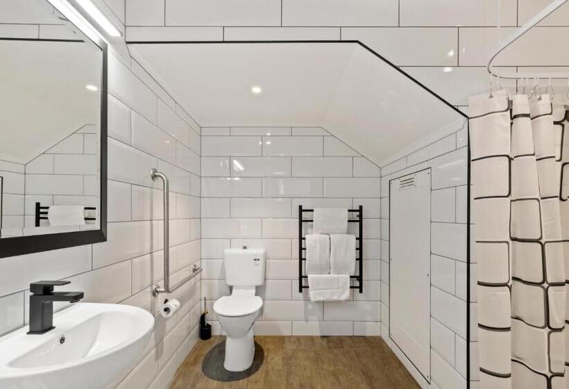 Апартаменты 1 Спальня Нижний Этаж, Hokitika Fire Station Boutique Accommodation