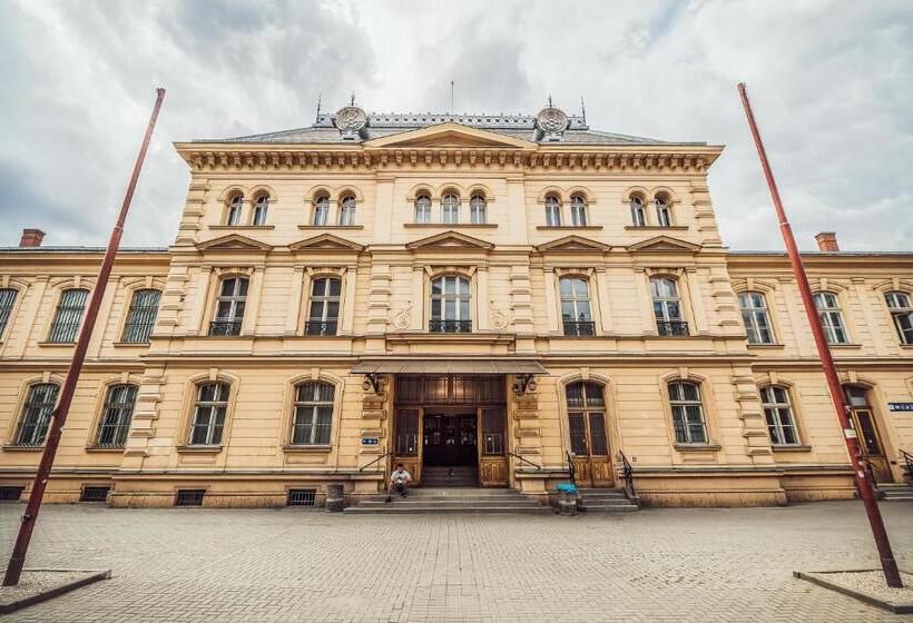 Апартаменты Deluxe 2 Спальни, Skodova Apartments