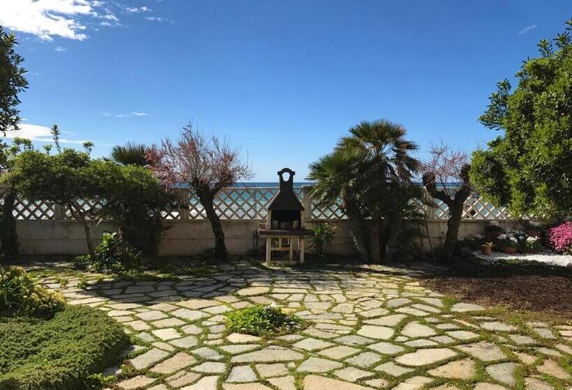 اتاق استاندارد, Il Giardino Sul Mare B&b