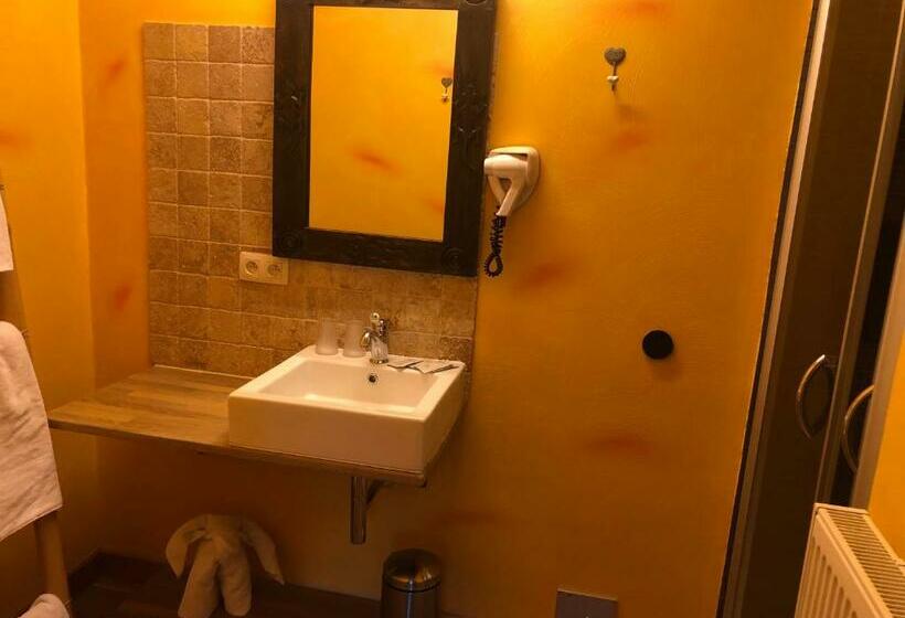 家庭间, B&b Kudita