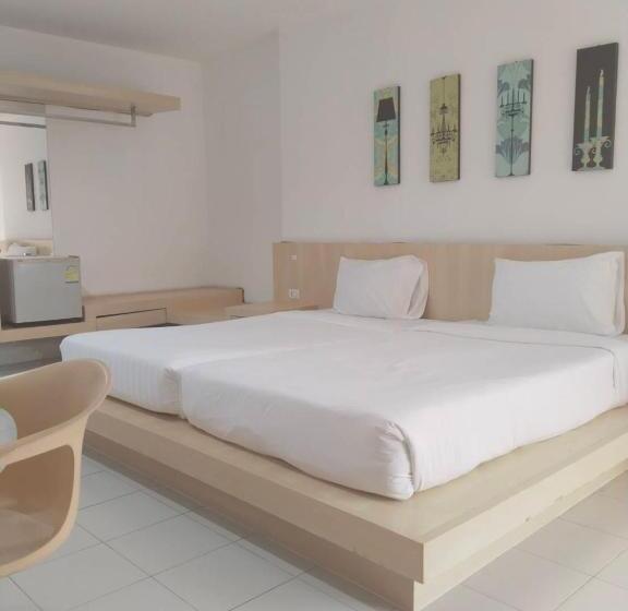 标准间带阳台, Urban Patong Residence