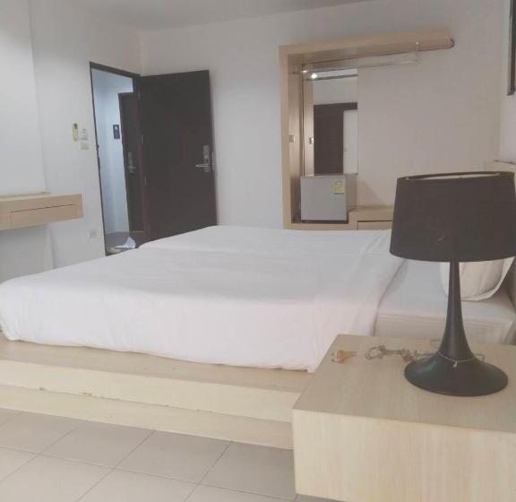 标准间带阳台, Urban Patong Residence
