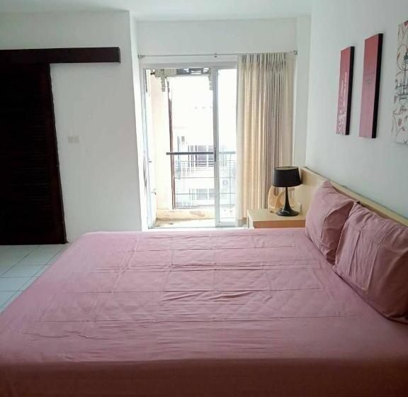 标准间带阳台, Urban Patong Residence