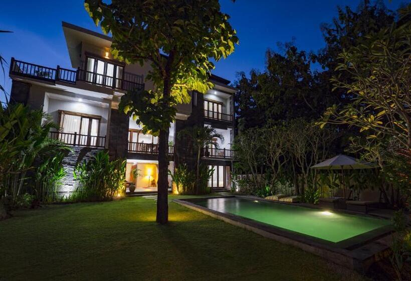 Номер Стандарт Вид на Бассейн, Villa Melasti Wardana