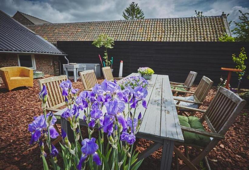 Трехместный Номер Стандарт Вид на Сад, B&b Maas En Heuvel Maastricht