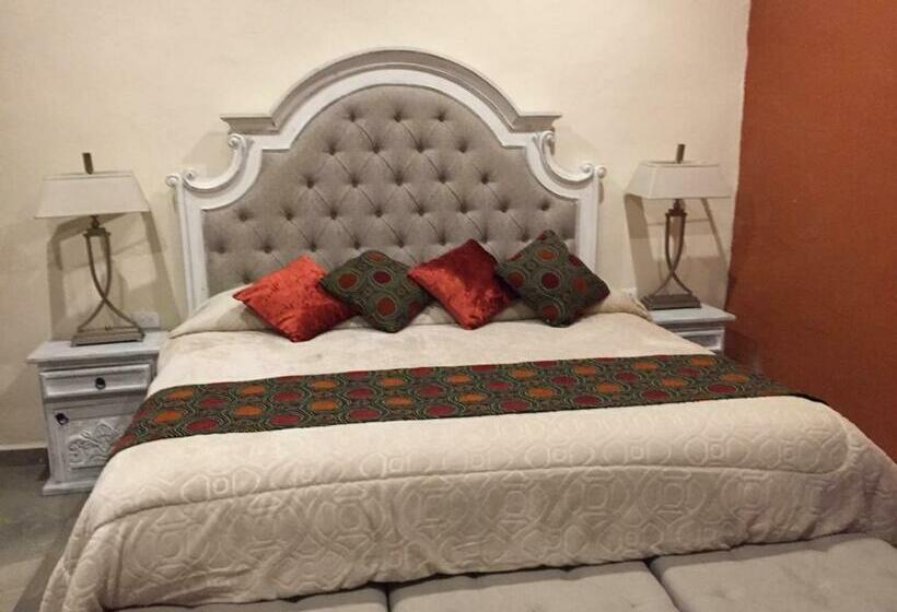 ジュニアスイート, Hacienda Encantada