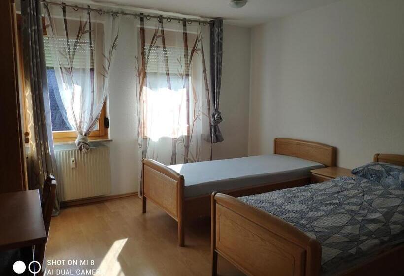 Апартаменты 2 Спальни, Gasthaus Löwen