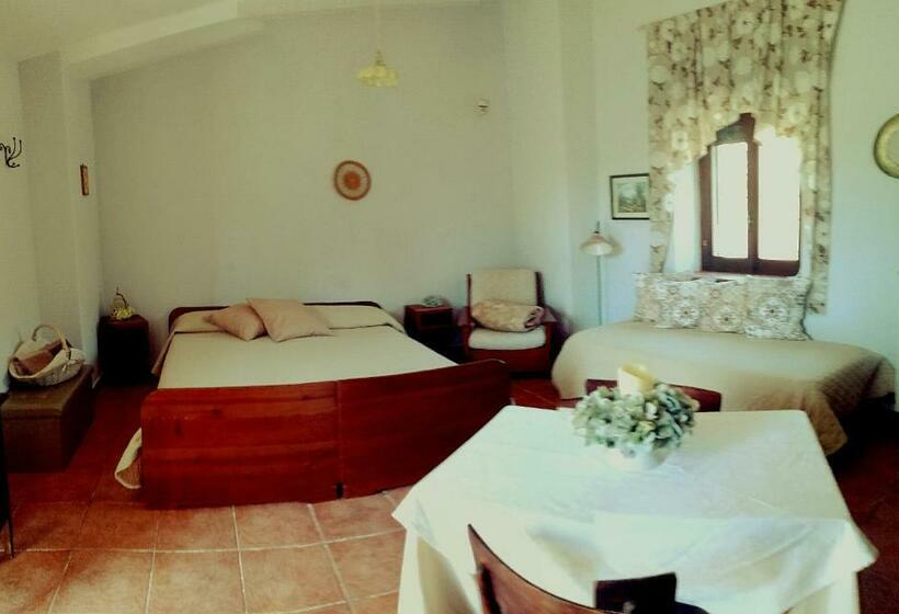 Семейный Номер, Agriturismo Tre Santi