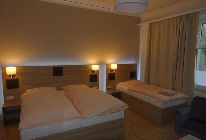 标准三人间, Gasthof & Restaurant Am Kreuz