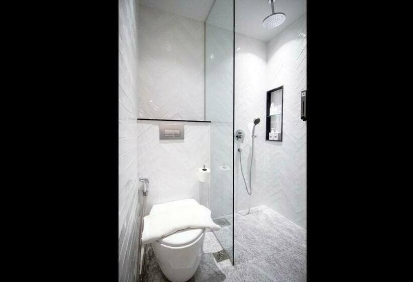 اتاق لوکس با تخت دو نفره بزرگ, Harbour Ville Hotel   Hamilton