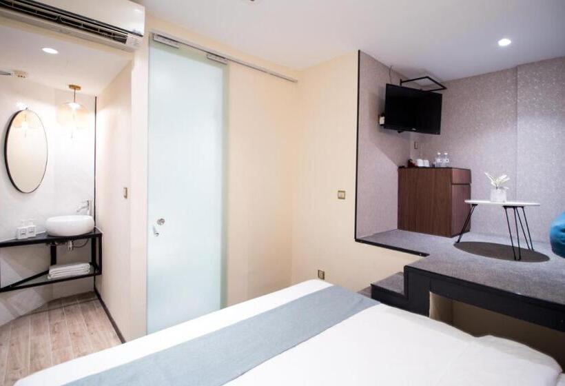استودیو ساده, Harbour Ville Hotel   Hamilton