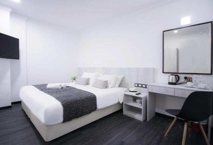 اتاق استاندارد با تخت بزرگ, Harbour Ville Hotel   Hamilton