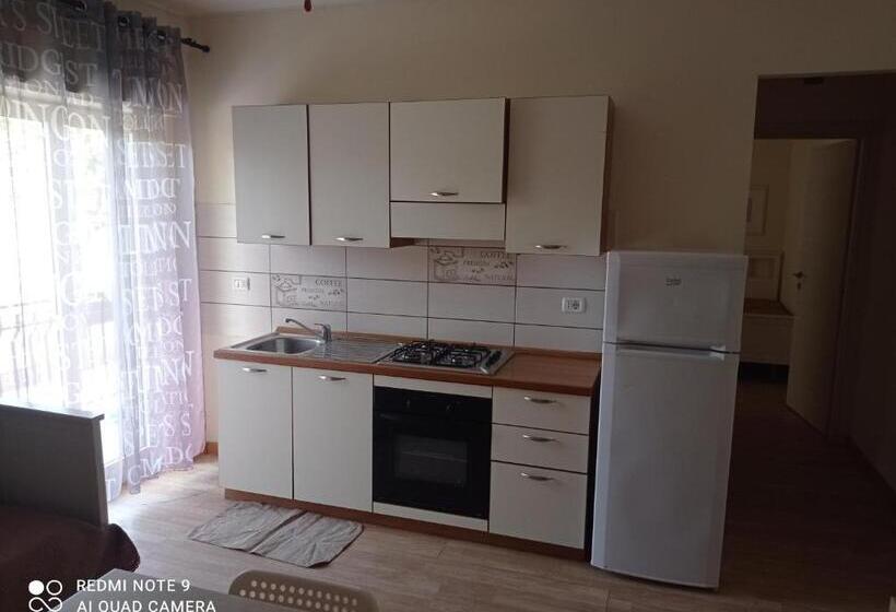 带1个卧室的带阳台的公寓, Bouganville Residence